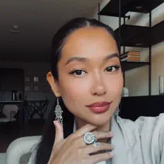 Listen to Saniya Muse, watch music videos, read bio, see tour dates & more!