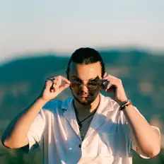 收听 Aye Giuseppe、观看音乐视频、阅读小传、查看巡演日期等 ！