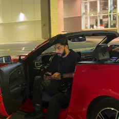 Kunwar Brar dinle, müzik videolarını izle, biyografisini oku, tur tarihlerini ve daha fazlasını gör!