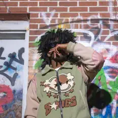 Ouve Nico Caine, vê vídeos de música, lê a biografia, vê as datas da digressão e muito mais!