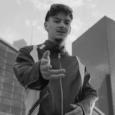 Dengarkan Nolip, tonton video musik, baca bio, lihat tanggal tur & lainnya!