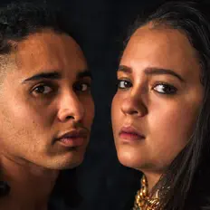 RONIE X सुनें, म्यूज़िक वीडियो देखें, बायो पढ़ें, दौरे की तारीखें और बहुत कुछ देखें!