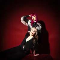 Hör dir undefined an, schau dir Musikvideos an, lies die Biografie, finde Tourdaten und mehr!