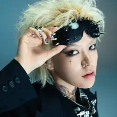 YUTAを聴いたり、ミュージックビデオを鑑賞したり、経歴やツアー日程などを確認したりしましょう！