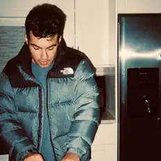 Dengarkan Dom Bertucci, tonton video musik, baca bio, lihat tanggal tur & lainnya!