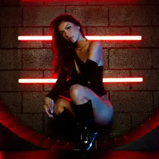 Dengarkan Carrie Keller, tonton video musik, baca bio, lihat tanggal tur & lainnya!