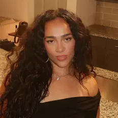 Escucha a Crispi, mira videos musicales, lee su biografía, consulta las fechas de las gira y más.