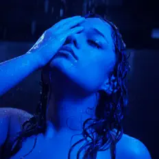 Ascolta Paloma Dineli Chesky, guarda video musicali, leggi la biografia, vedi le date del tour & altro!