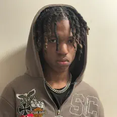 收听 Azo Da Goat、观看音乐视频、阅读小传、查看巡演日期等 ！