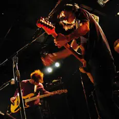 Poslechněte si interpreta LAURO, sledujte hudební videa, přečtěte si životopis, podívejte se na data turné a další informace.