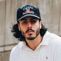 Escucha a Sansone, mira videos musicales, lee su biografía, consulta las fechas de las gira y más.