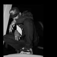 Listen to E.M.Lourde, watch music videos, read bio, see tour dates & more!