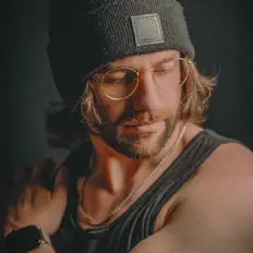 Ouça Livingston Crain, assista a videoclipes, leia a biografia, veja as datas das turnês e mais!