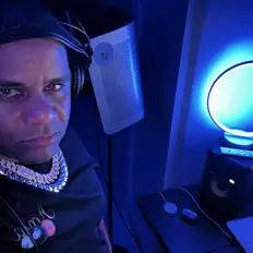 Ouça Marses, assista a videoclipes, leia a biografia, veja as datas das turnês e mais!