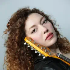Dengarkan Meryem Cantekin, tonton video musik, baca bio, lihat tanggal tur & lainnya!