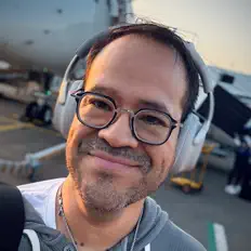 Pedro Esparzaを聴いたり、ミュージックビデオを鑑賞したり、経歴やツアー日程などを確認したりしましょう！