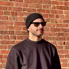 Listen to Roberto Pace, watch music videos, read bio, see tour dates & more!