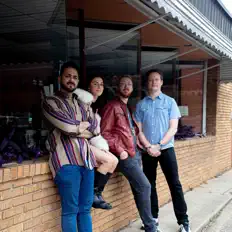 Ouça The New Tropics, assista a videoclipes, leia a biografia, veja as datas das turnês e mais!