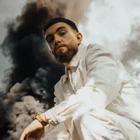 undefinedを聴いたり、ミュージックビデオを鑑賞したり、経歴やツアー日程などを確認したりしましょう！