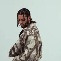Ascolta undefined, guarda video musicali, leggi la biografia, vedi le date del tour & altro!