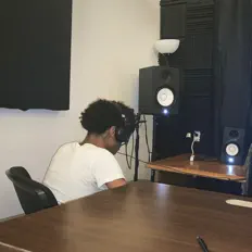 Dengarkan Teztheone, tonton video musik, baca bio, lihat tanggal tur & lainnya!