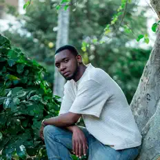 Écoutez Sky White, regardez des vidéoclips, lisez la biographie, consultez les dates de tournée et plus encore !