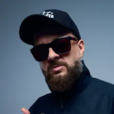 Poslechněte si interpreta Umbrella MC Vendetta, sledujte hudební videa, přečtěte si životopis, podívejte se na data turné a další informace.