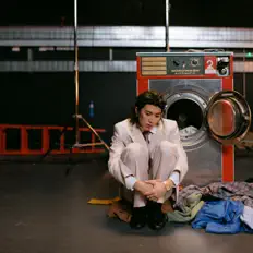 Ouça 蔡徐坤, assista a videoclipes, leia a biografia, veja as datas das turnês e mais!