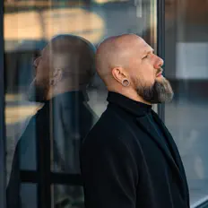 Ouve Master Kiba, vê vídeos de música, lê a biografia, vê as datas da digressão e muito mais!