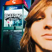 Escucha a undefined, mira videos musicales, lee su biografía, consulta las fechas de las gira y más.