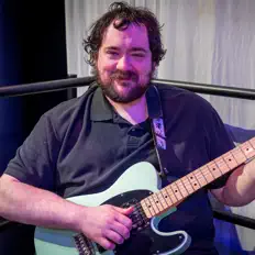 Ακούστε περιεχόμενο από Dan Lucore, παρακολουθήστε μουσικά βίντεο, διαβάστε το βιογραφικό, δείτε ημερομηνίες περιοδείας, και πολλά ακόμη!