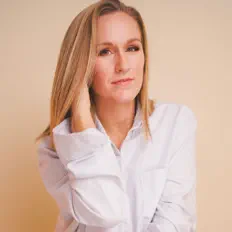 Listen to Stephanie Torns, watch music videos, read bio, see tour dates & more!