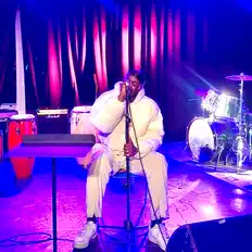 Jaaly सुनें, म्यूज़िक वीडियो देखें, बायो पढ़ें, दौरे की तारीखें और बहुत कुछ देखें!