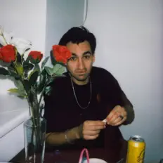 Ascolta Aqua Frizzante, guarda video musicali, leggi la biografia, vedi le date del tour & altro!