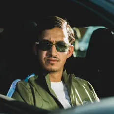 收听 SAM、观看音乐视频、阅读小传、查看巡演日期等 ！