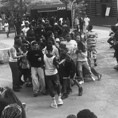 Nandré dinle, müzik videolarını izle, biyografisini oku, tur tarihlerini ve daha fazlasını gör!