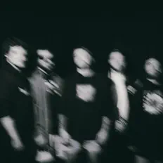 heaven // alone을(를) 듣고, 뮤직 비디오를 보고, 약력을 읽고, 투어 일정 등을 확인하세요!