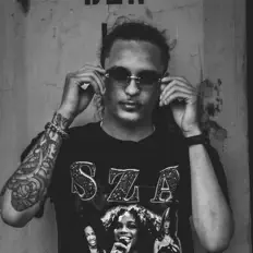 收听 Jerome Pawl、观看音乐视频、阅读小传、查看巡演日期等 ！