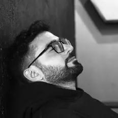 Escucha a Rami Chalhoub, mira videos musicales, lee su biografía, consulta las fechas de las gira y más.