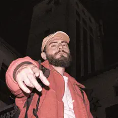 Poslechněte si interpreta lacast, sledujte hudební videa, přečtěte si životopis, podívejte se na data turné a další informace.