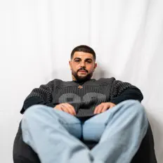 Hör dir Leo Gennaro an, schau dir Musikvideos an, lies die Biografie, finde Tourdaten und mehr!