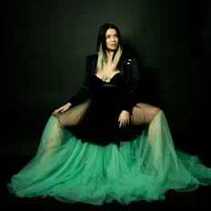 收听 Stína Ágústsdóttir、观看音乐视频、阅读小传、查看巡演日期等 ！