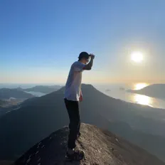 Ouça waves are endless, assista a videoclipes, leia a biografia, veja as datas das turnês e mais!