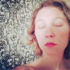 Posłuchaj wykonawcy Emily Rodgers, obejrzyj teledyski, przeczytaj biografię, zobacz daty tras koncertowych i nie tylko!