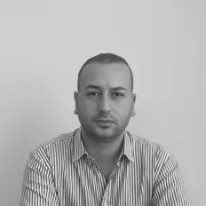 Ouve İkra, vê vídeos de música, lê a biografia, vê as datas da digressão e muito mais!