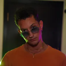 Dengarkan FL3X, tonton video musik, baca bio, lihat tanggal tur & lainnya!