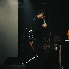 Ascolta Mr Thysman, guarda video musicali, leggi la biografia, vedi le date del tour & altro!