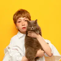 Dengarkan undefined, tonton video musik, baca bio, lihat tanggal tur & lainnya!