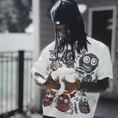 Ouça TravTheAlien, assista a videoclipes, leia a biografia, veja as datas das turnês e mais!