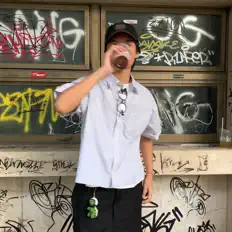 聆聽 ELMA$、觀看音樂影片、閱讀小傳、查看巡演日期等！